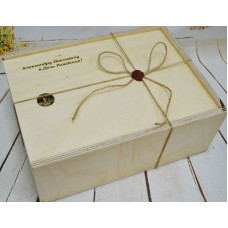 Подарочный набор на день рождения в деревянном ящике с гравировкой