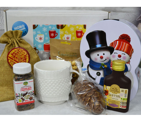 Подарок на Новый год "Уютный" с чаем и медом